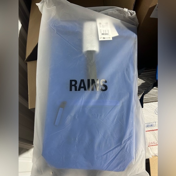 Rains Trail Rolltop Backpack in Waves (Blue & Black) NWT - Picture 5 of 9